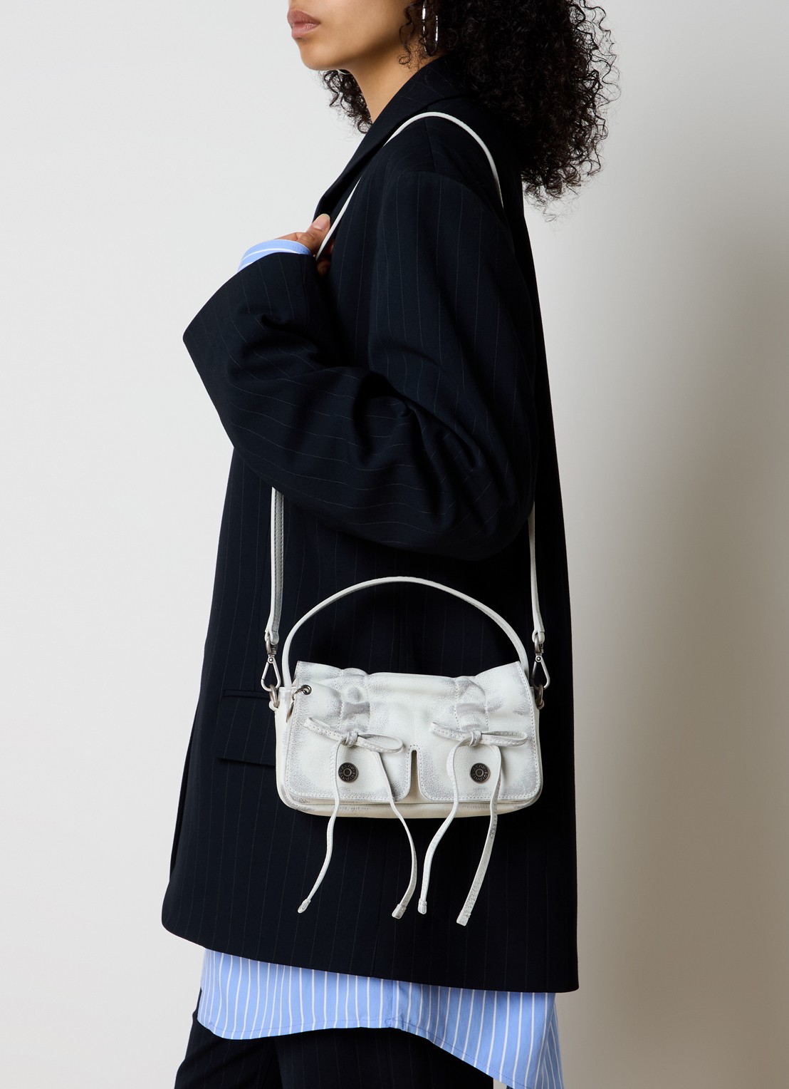 Acne Studios Handtas van leer met afneembare schouderriem - voorkant 7 gebroken wit