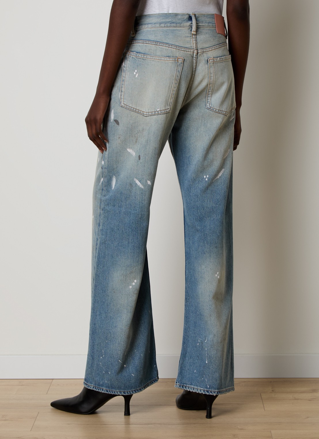Acne Studios High waist flared jeans met lichte wassing - achterkant 6 indigo