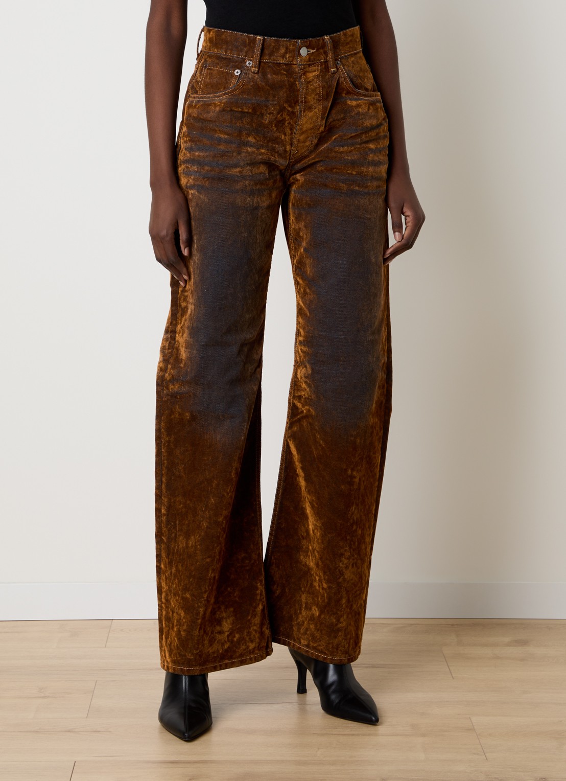 Acne Studios High waist straight leg jeans van fluweel - detail bruin