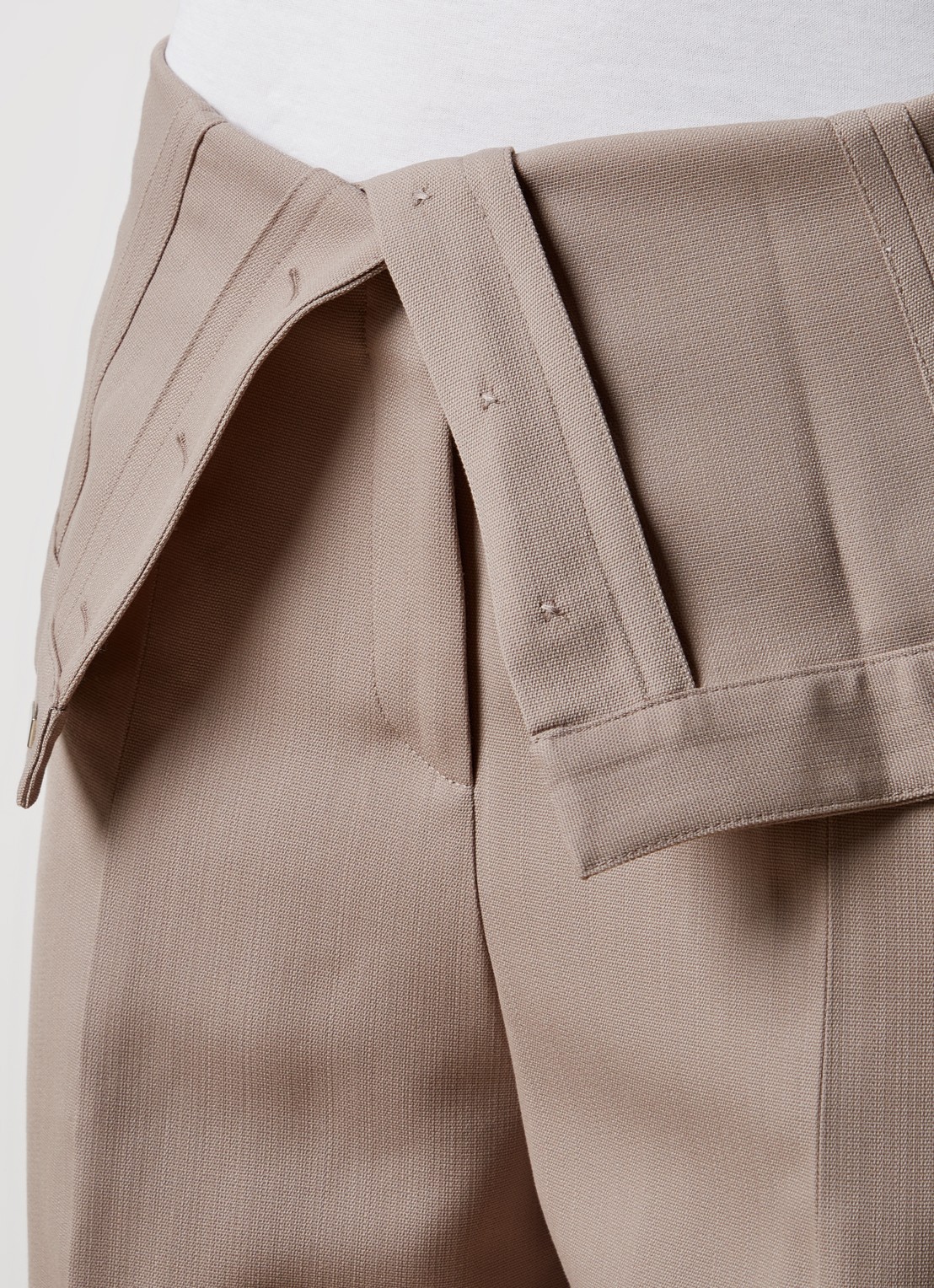 Acne Studios High waist wide fit pantalon in wolblend met overslag - detail 3 beige