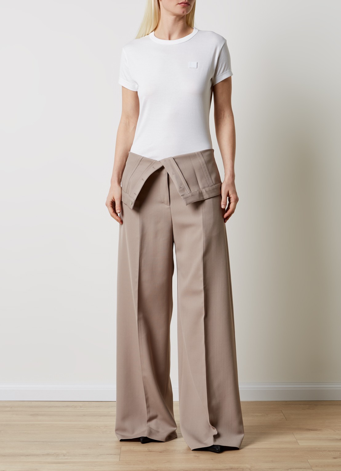 Acne Studios High waist wide fit pantalon in wolblend met overslag - voorkant 5 beige