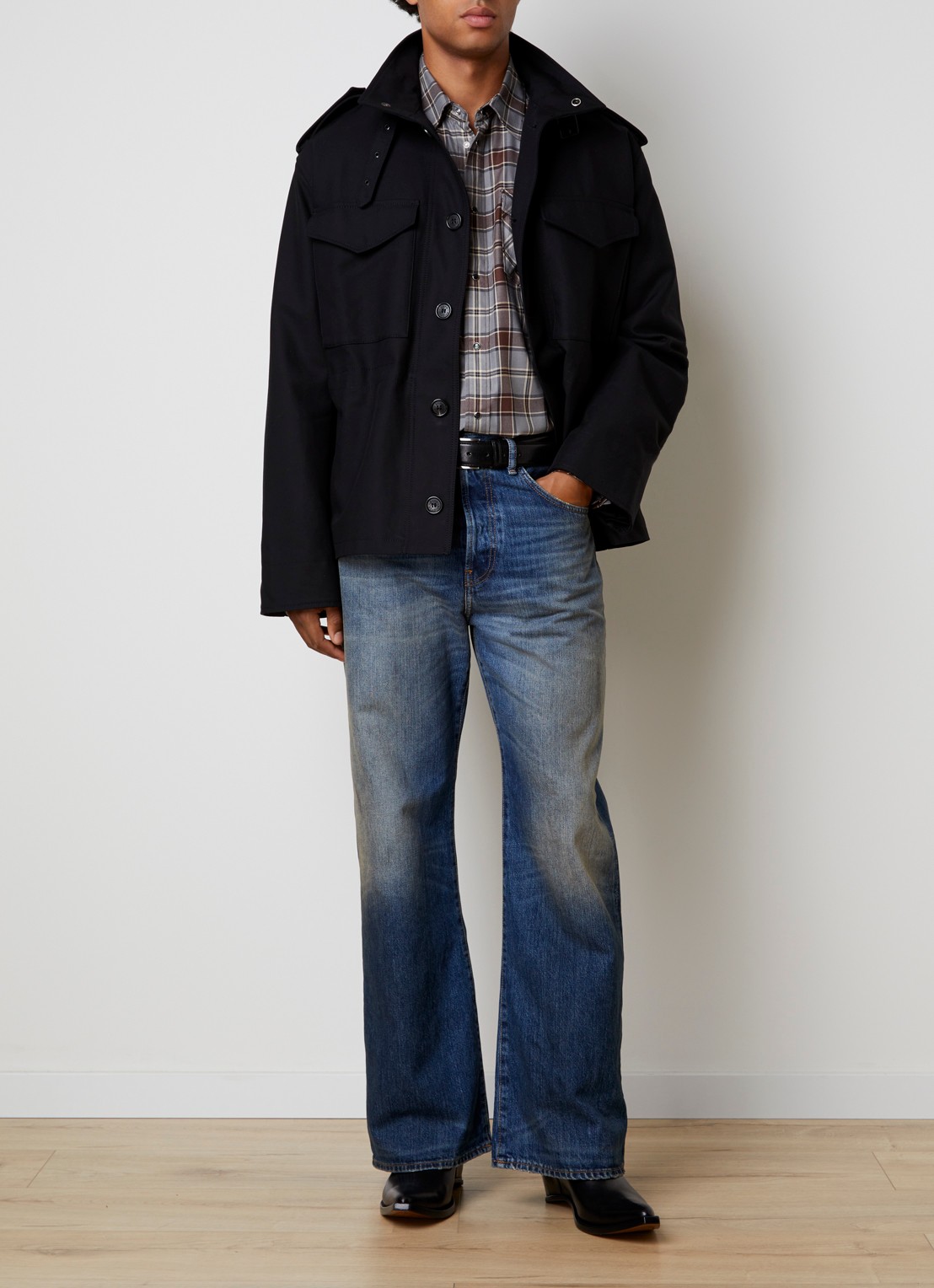 Acne Studios Jack met opstaande kraag - voorkant 2 zwart