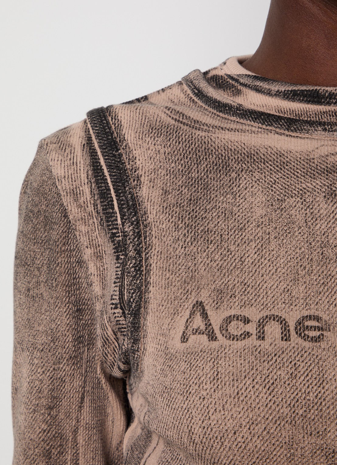 Acne Studios Longsleeve met logoprint en verwassen afwerking - detail 3 bruin