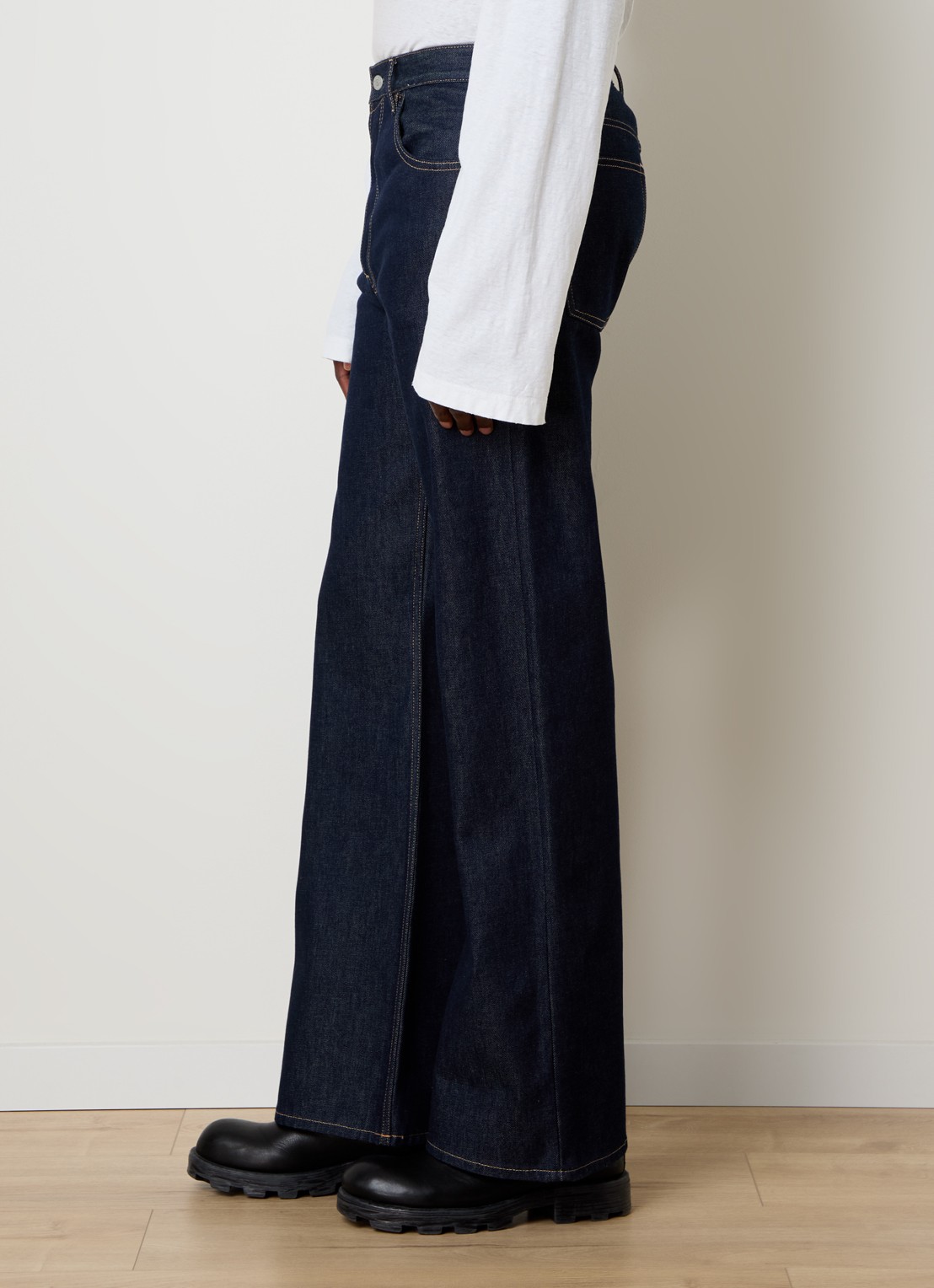 Acne Studios Loose fit jeans met donkere wassing en steekzakken - detail 3 indigo