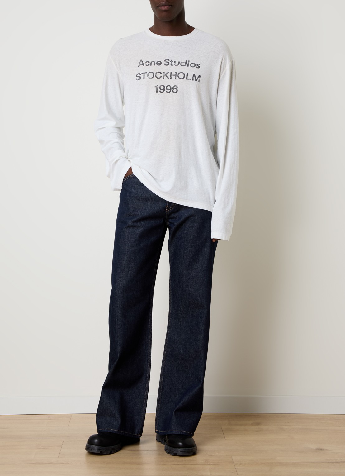 Acne Studios Loose fit jeans met donkere wassing en steekzakken - voorkant 6 indigo