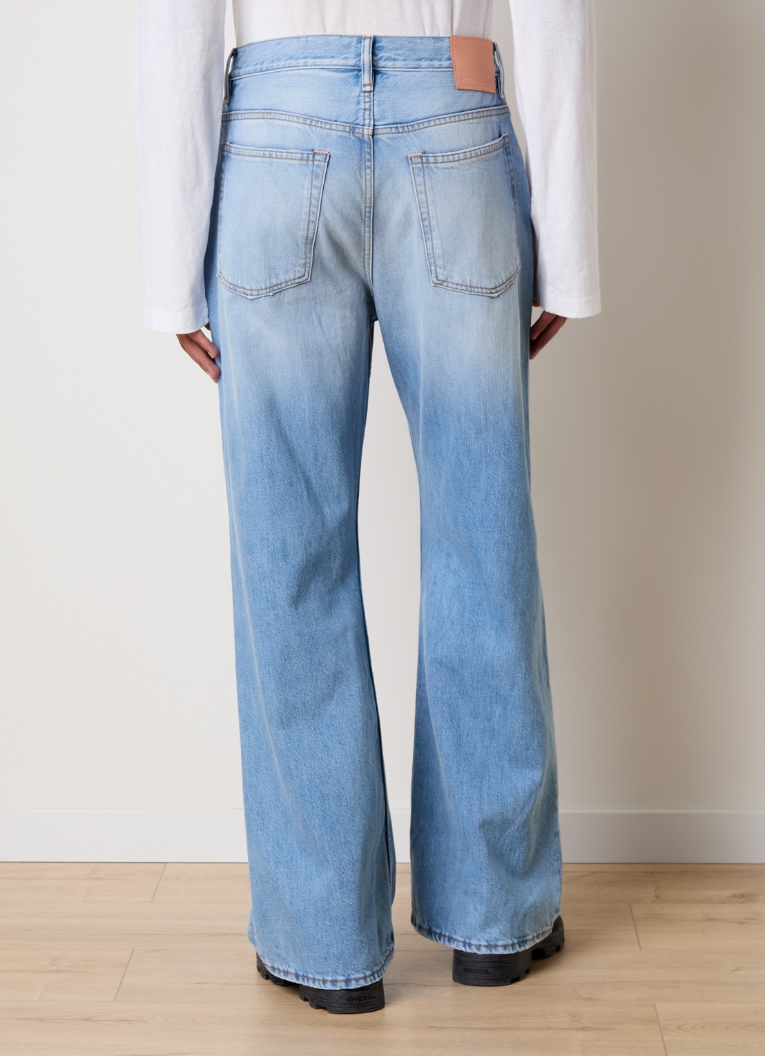 Acne Studios Loose fit jeans met lichte wassing - achterkant indigo