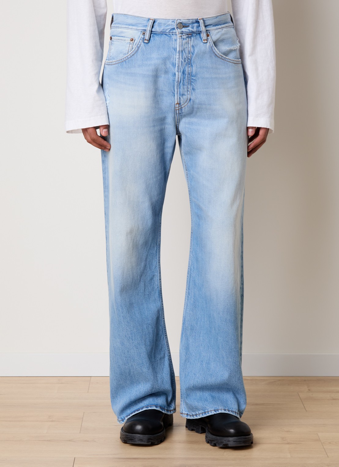 Acne Studios Loose fit jeans met lichte wassing - detail 4 indigo