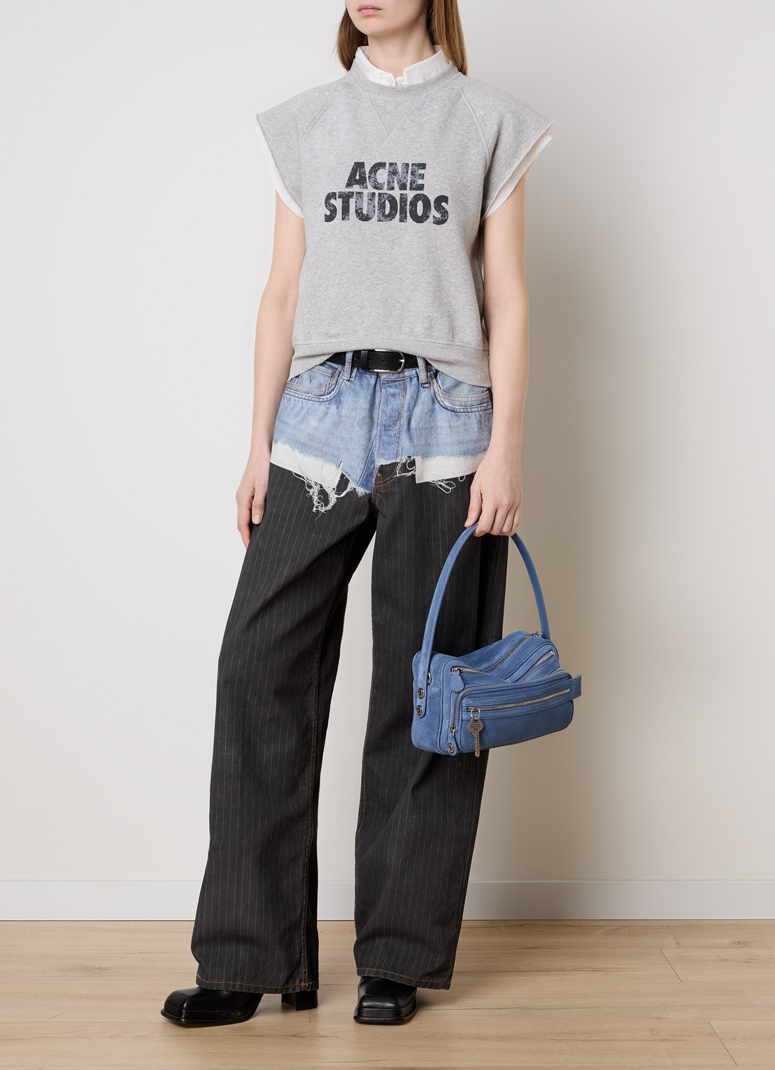 Acne Studios Mouwloze top met logo - voorkant 5 grijsmele