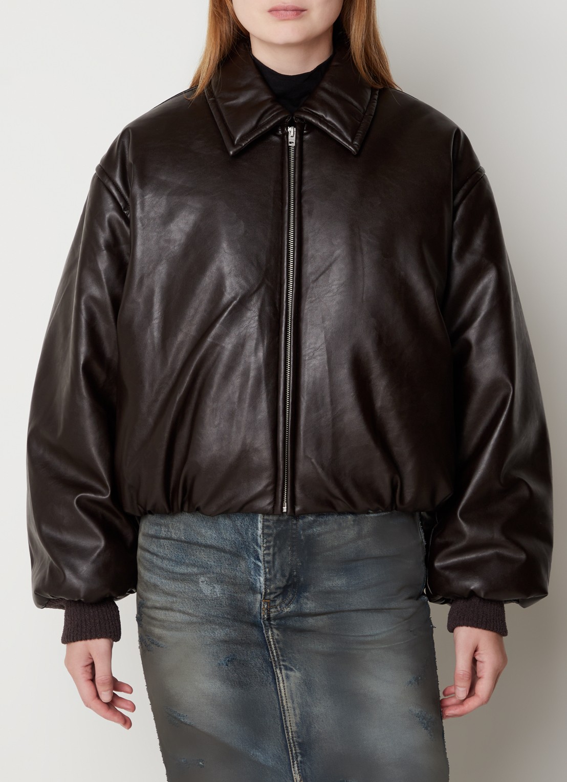 Acne Studios Onnea cropped bomberjack  - detail 4 donkerbruin