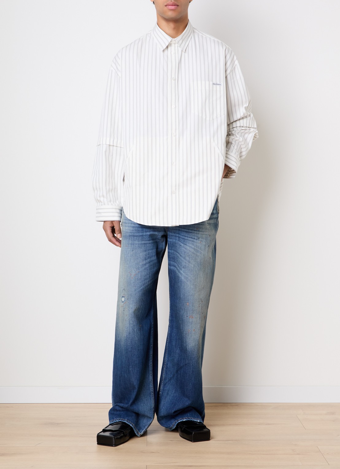 Acne Studios Oversized fit overhemd met krijtstreep en borstzak - voorkant 2 gebroken wit