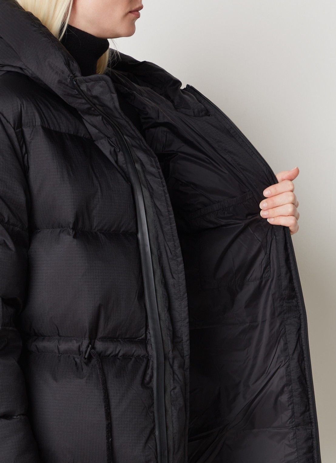 Acne Studios Puffer jack met donsvulling en logo - detail 5 zwart