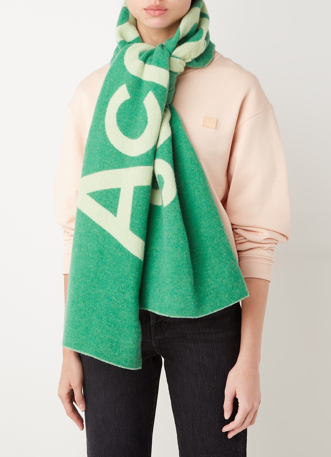 Acne Studios Sjaal in wolblend met logoprint 200 x 40 cm - voorkant 2 groen