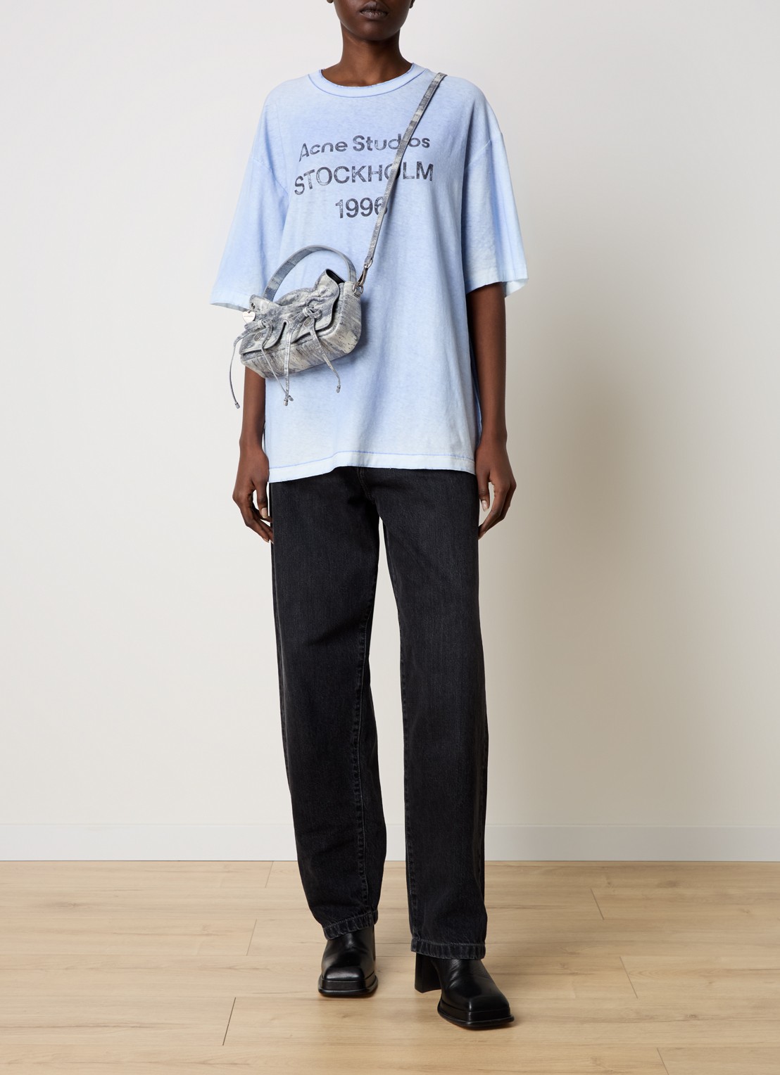 Acne Studios T-shirt met logoprint en verwassen afwerking - voorkant 2 lichtblauw