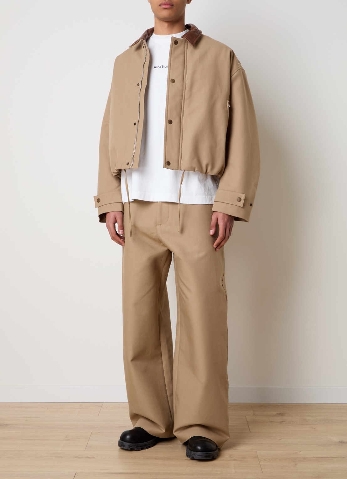 Acne Studios Wide fit chino met steekzakken - voorkant 3 khaki