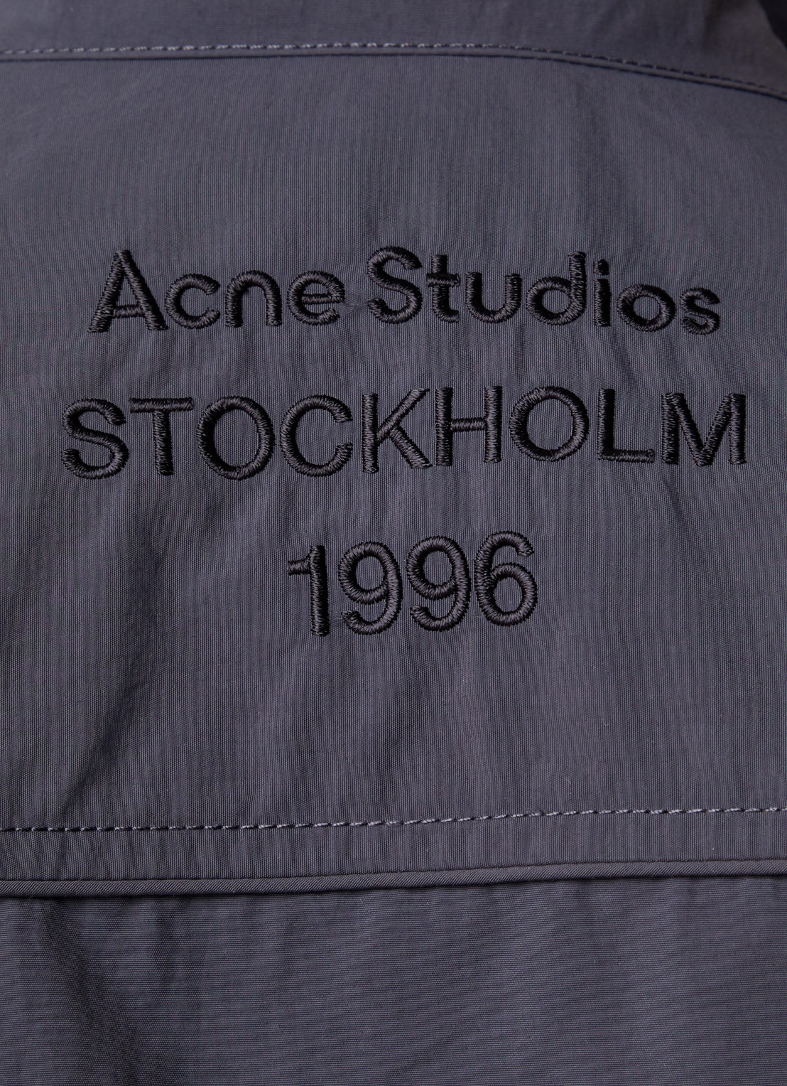 Acne Studios Windjack met opstaande kraag - detail 4 donkergrijs