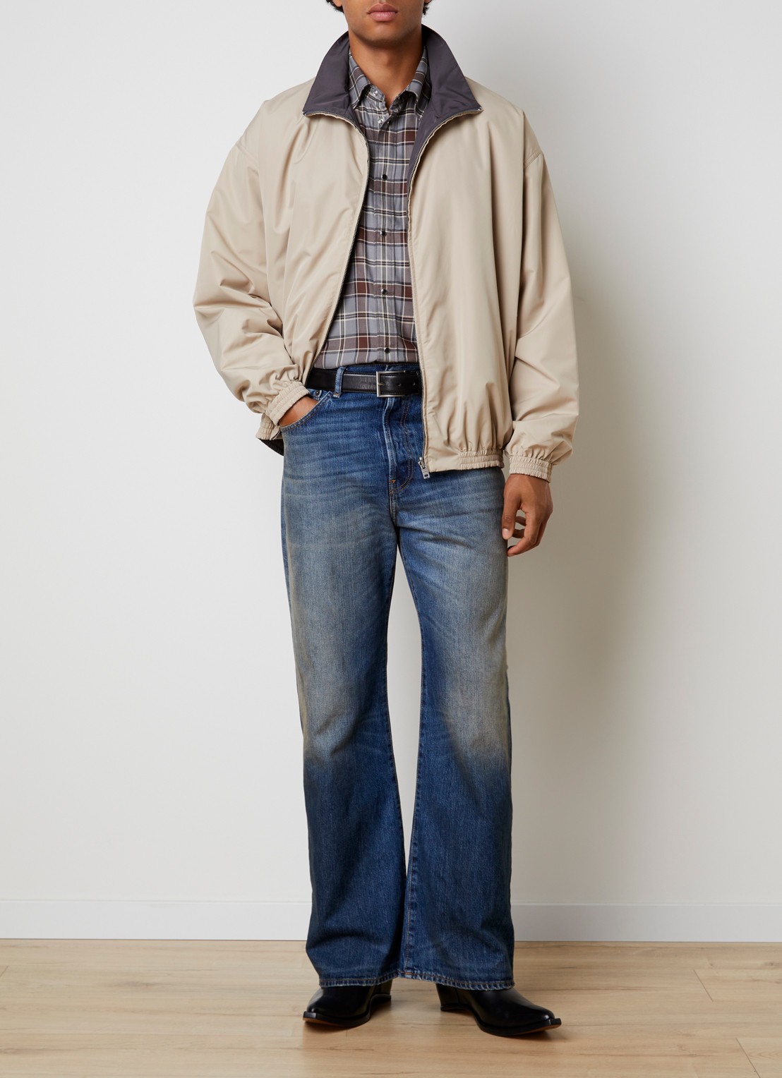Acne Studios Windjack met steekzakken - voorkant 3 creme