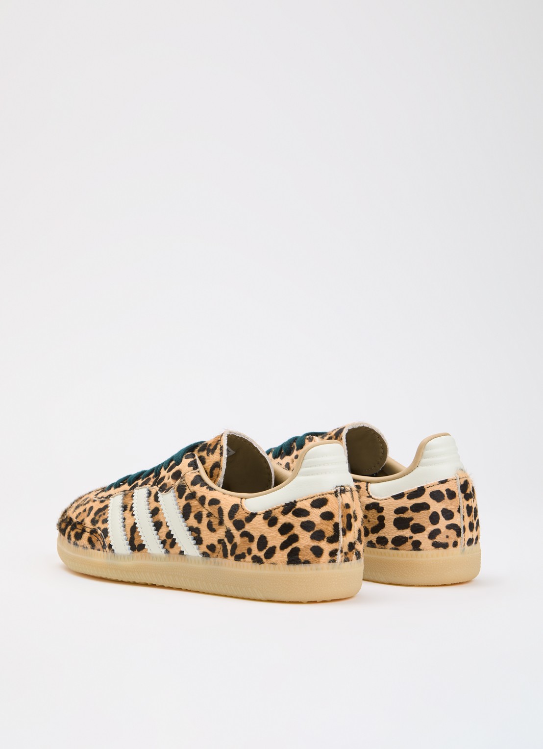 Adidas Samba OG sneaker van suède met leren details  - achterkant bruin