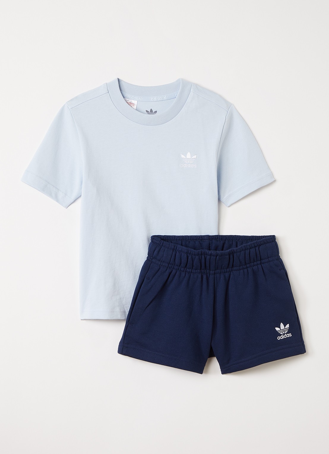Adidas Set van T-shirt met korte joggingbroek 2-delig - voorkant lichtblauw