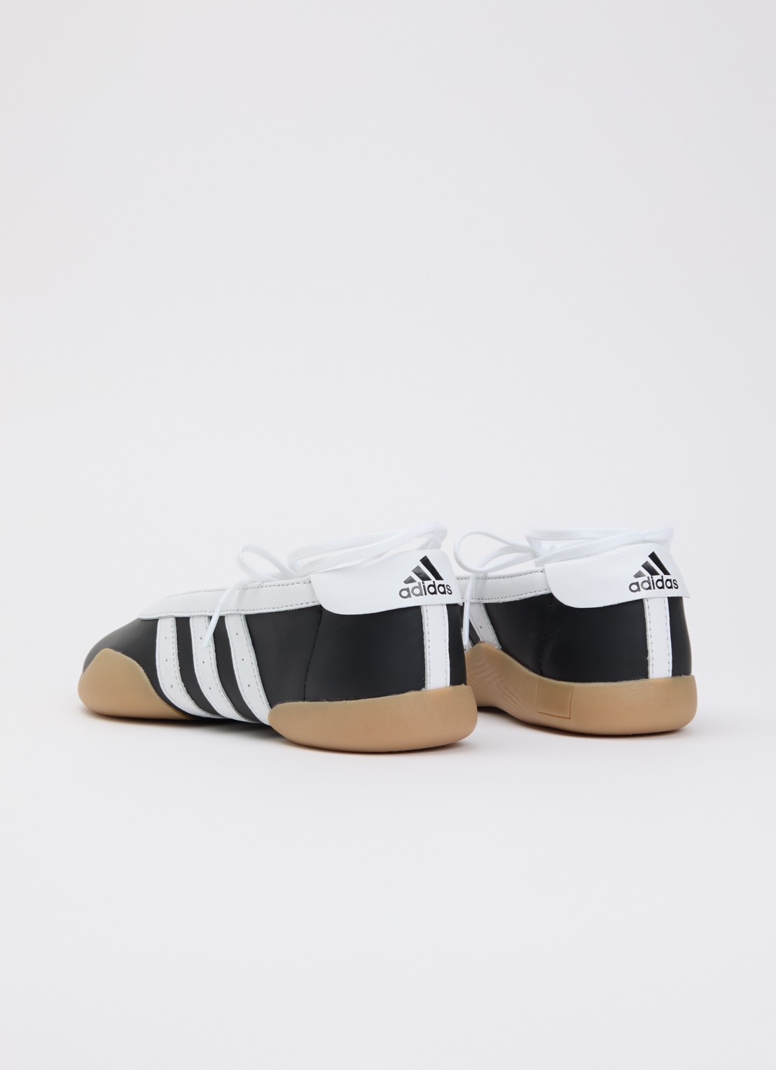 Adidas Taekwondo ballerina van leer - achterkant zwart