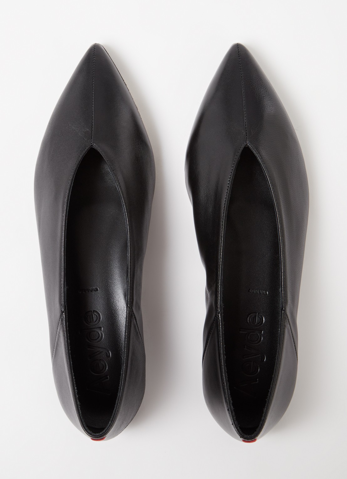 Aeyde Moa ballerina van leer - detail 2 zwart
