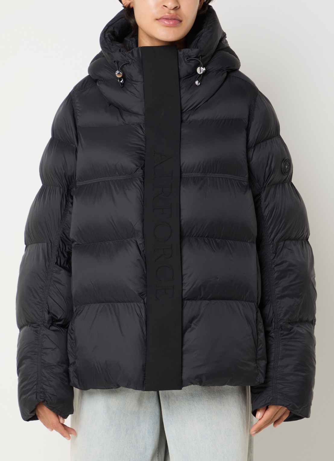 Airforce Kaia puffer jack met capuchon en logo - detail 2 zwart