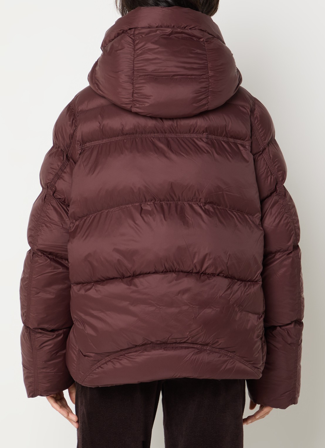Airforce Kaia puffer jack met capuchon en logo - achterkant roodbruin
