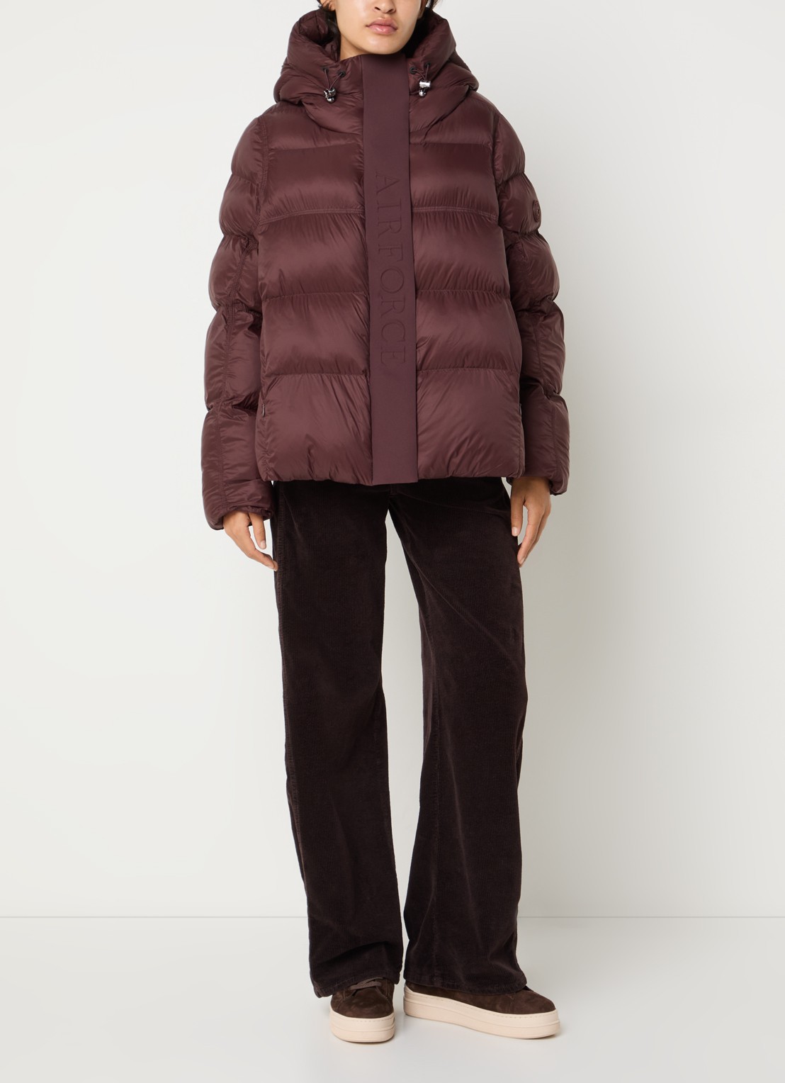 Airforce Kaia puffer jack met capuchon en logo - voorkant 4 roodbruin