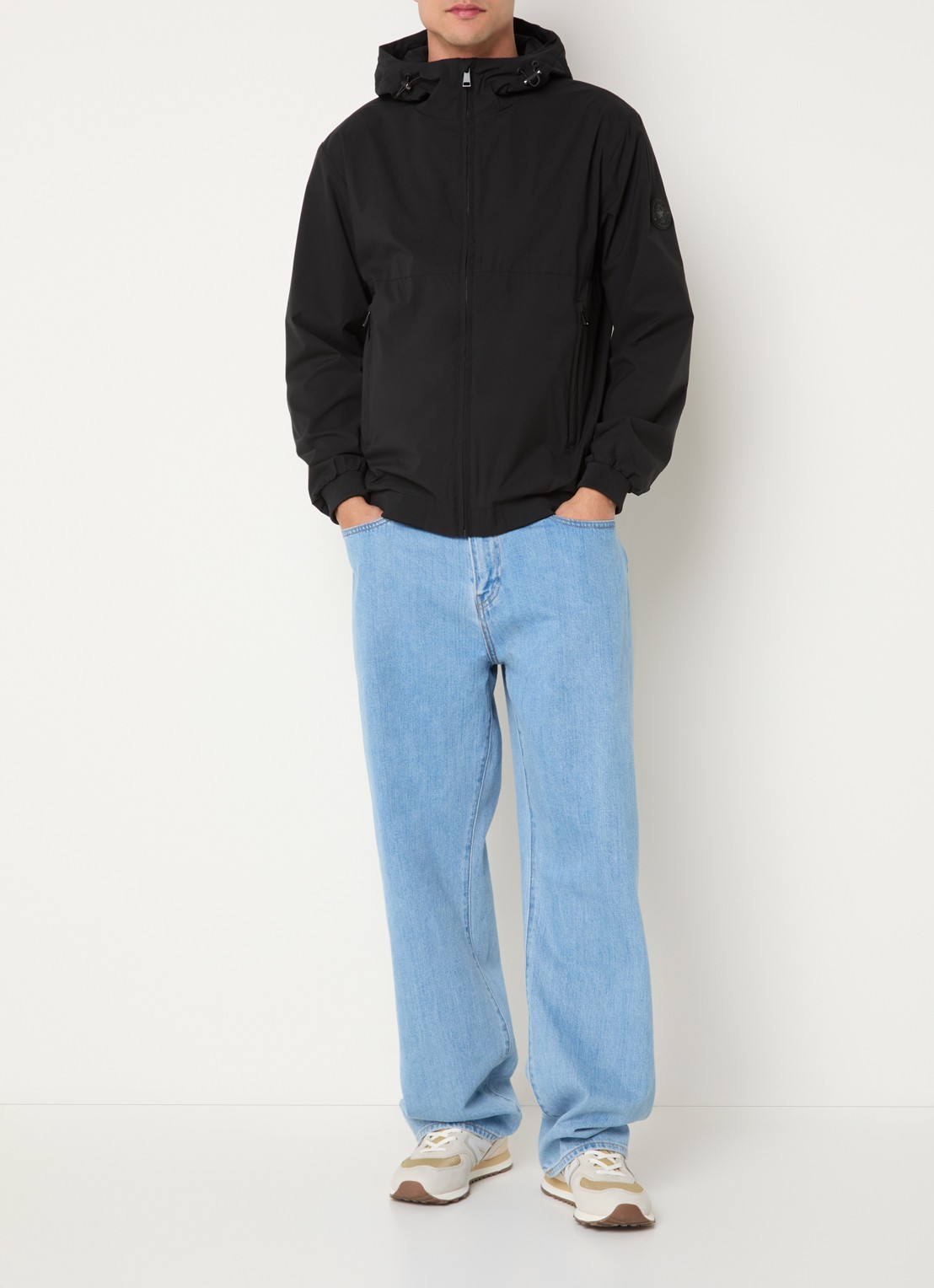 Airforce Softshell jack met capuchon en ritszakken - voorkant 4 zwart