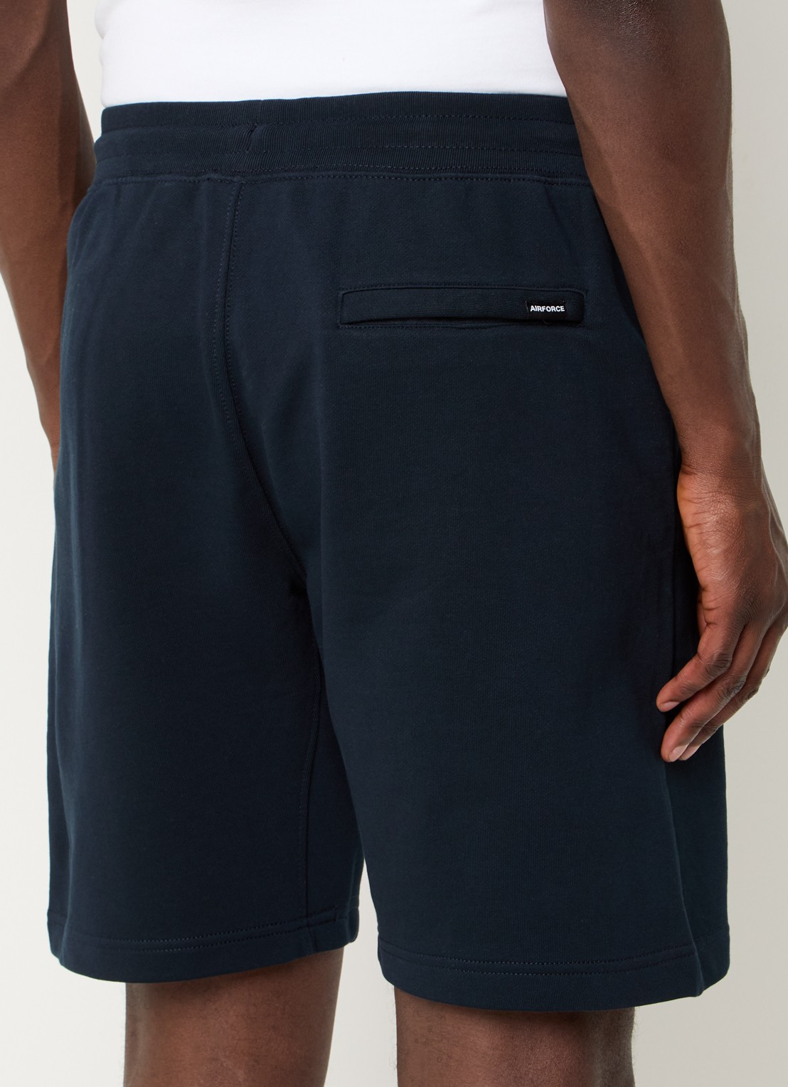 Airforce Straight fit korte joggingbroek met logo - achterkant donkerblauw