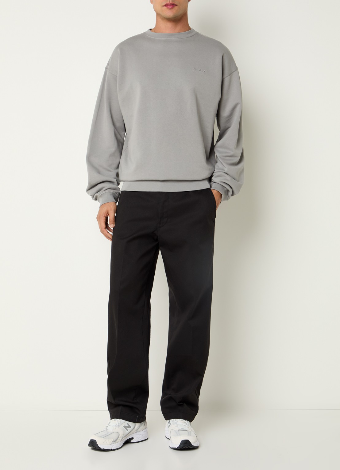 Airforce Sweater met logo- en backprint - voorkant 4 lichtgrijs
