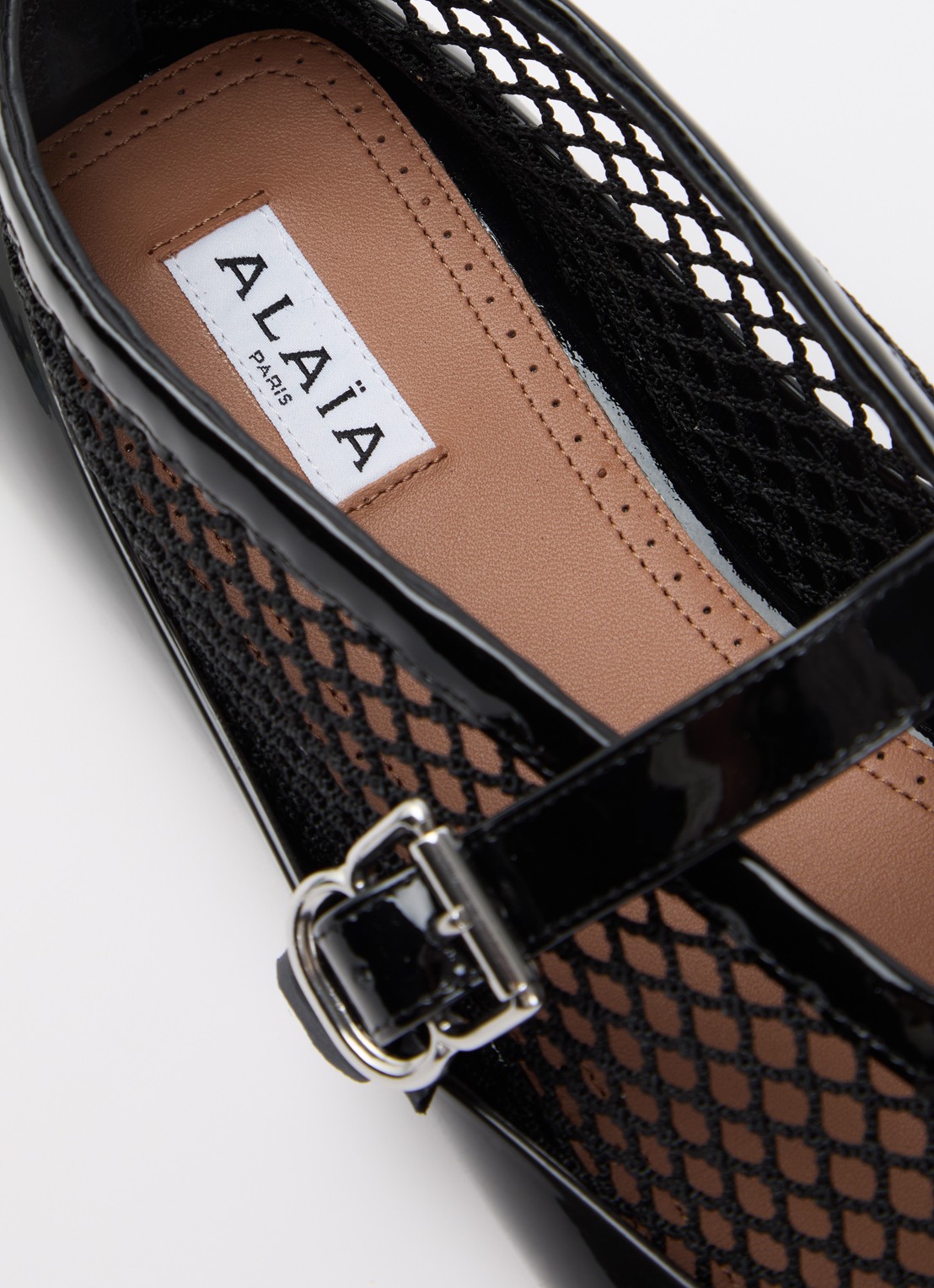 Alaïa Ballerina van kalfsleer met details van mesh - detail 6 zwart