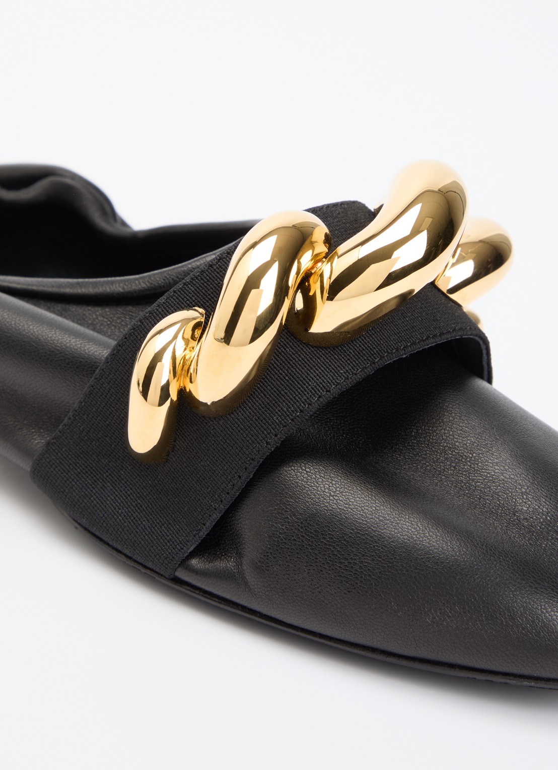 Alaïa Jewel ballerina van lamsleer met kettingdetail - detail 5 zwart