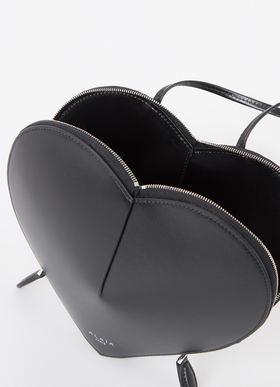 Alaïa Le Coeur crossbodytas van kalfsleer  - detail 2 zwart