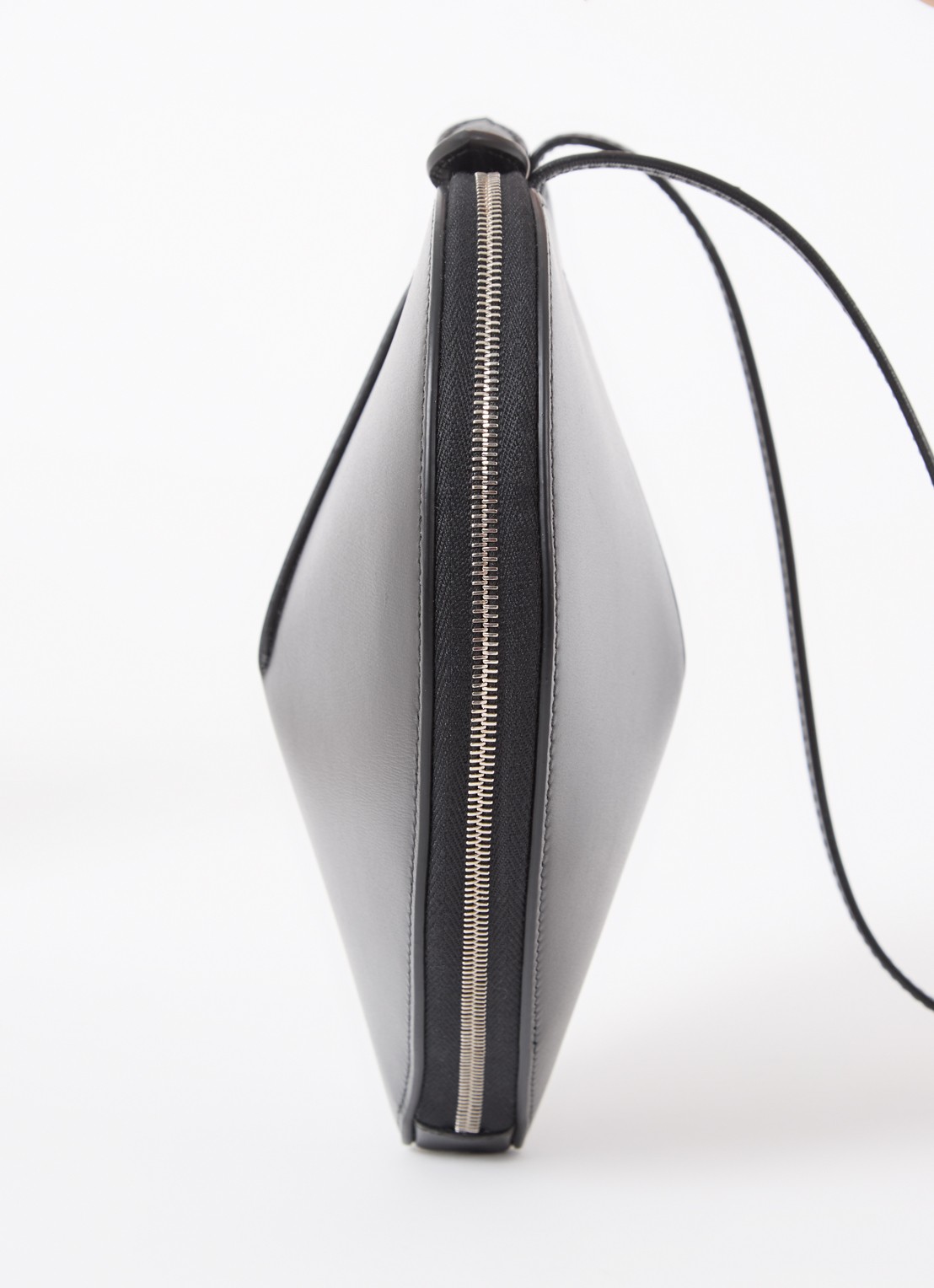 Alaïa Le Coeur crossbodytas van kalfsleer  - detail 3 zwart