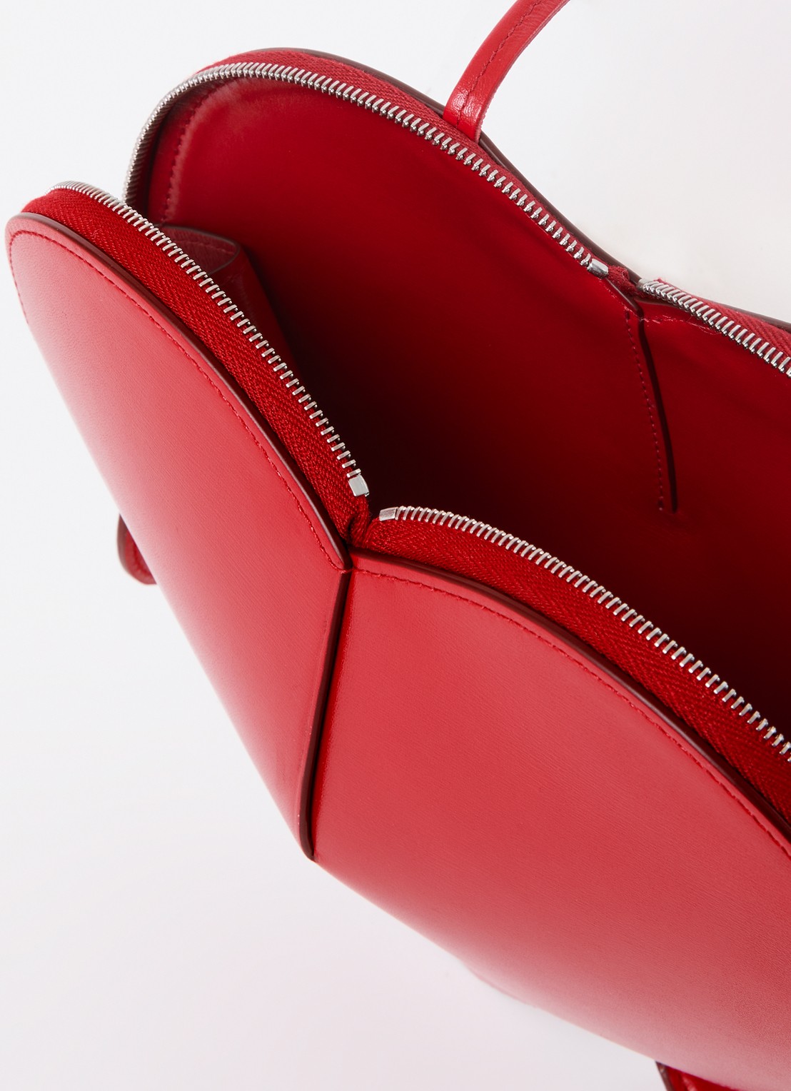 Alaïa Le Coeur crossbodytas van kalfsleer  - detail 3 donkerrood