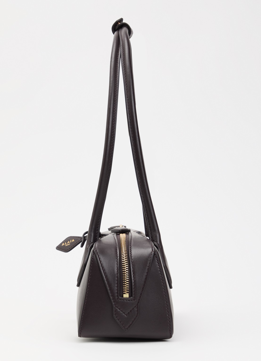 Alaïa Le Teckel Medium schoudertas van geitenleer - detail 2 cognac