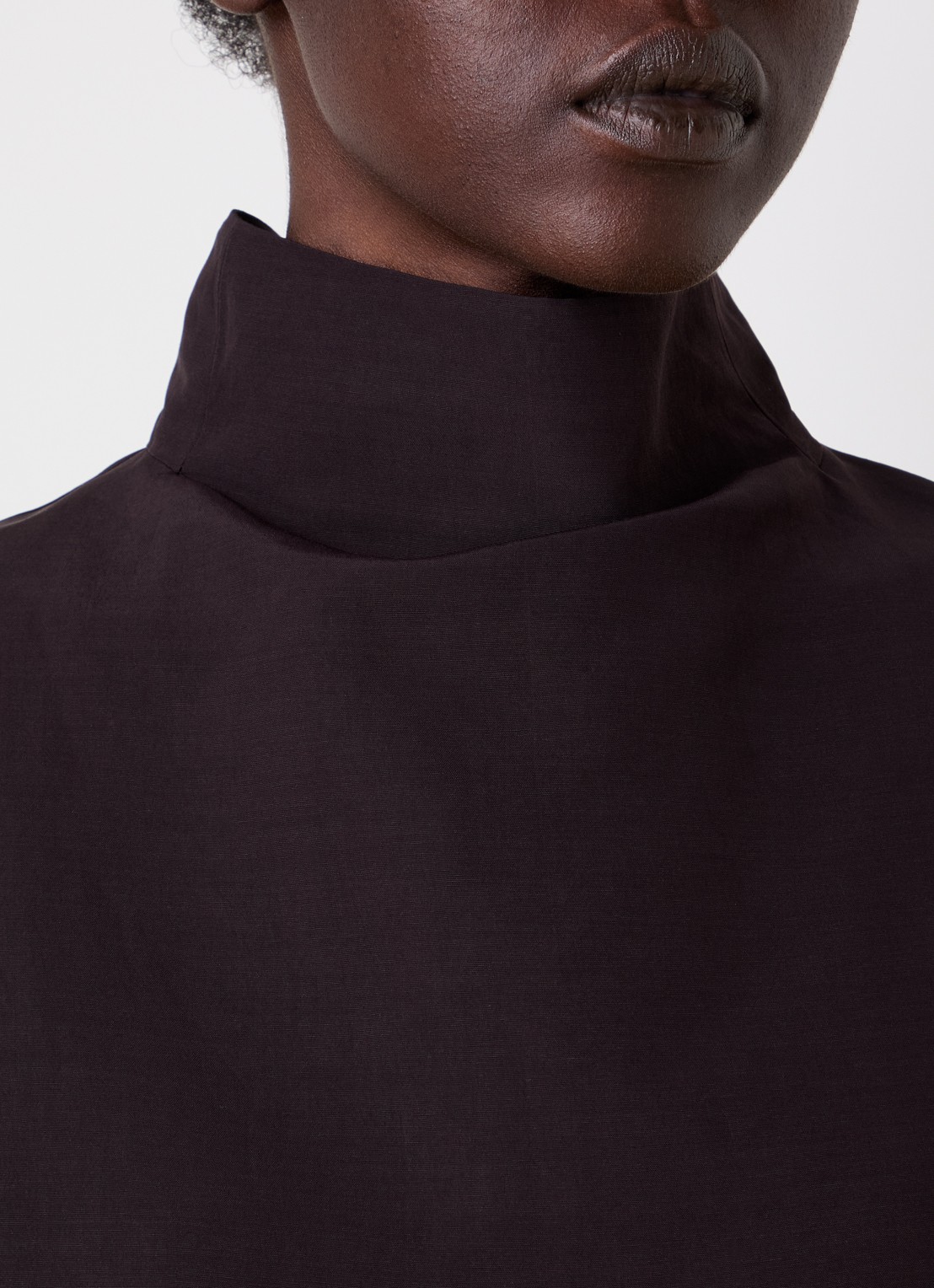 Alaïa Mouwloze top met col - detail 5 donkerbruin