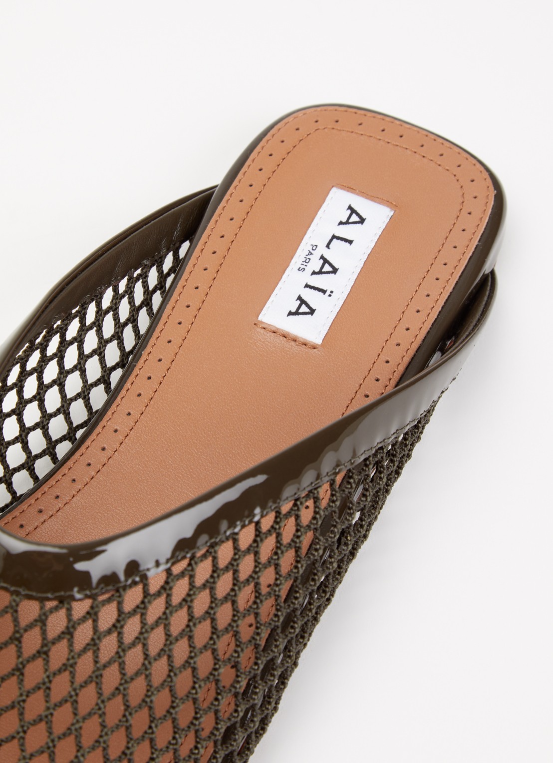 Alaïa Muiltje van mesh met kalfsleren details - detail 4 khaki
