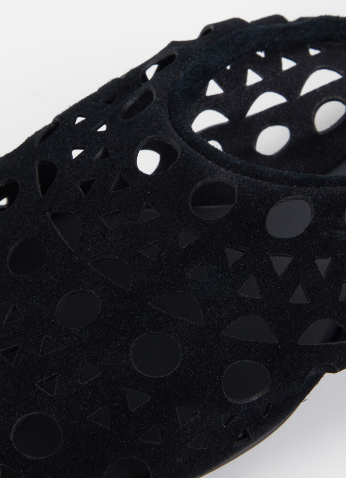 Alaïa Neo Vienne ballerina van lamssuède met cut-out detail - detail 6 zwart