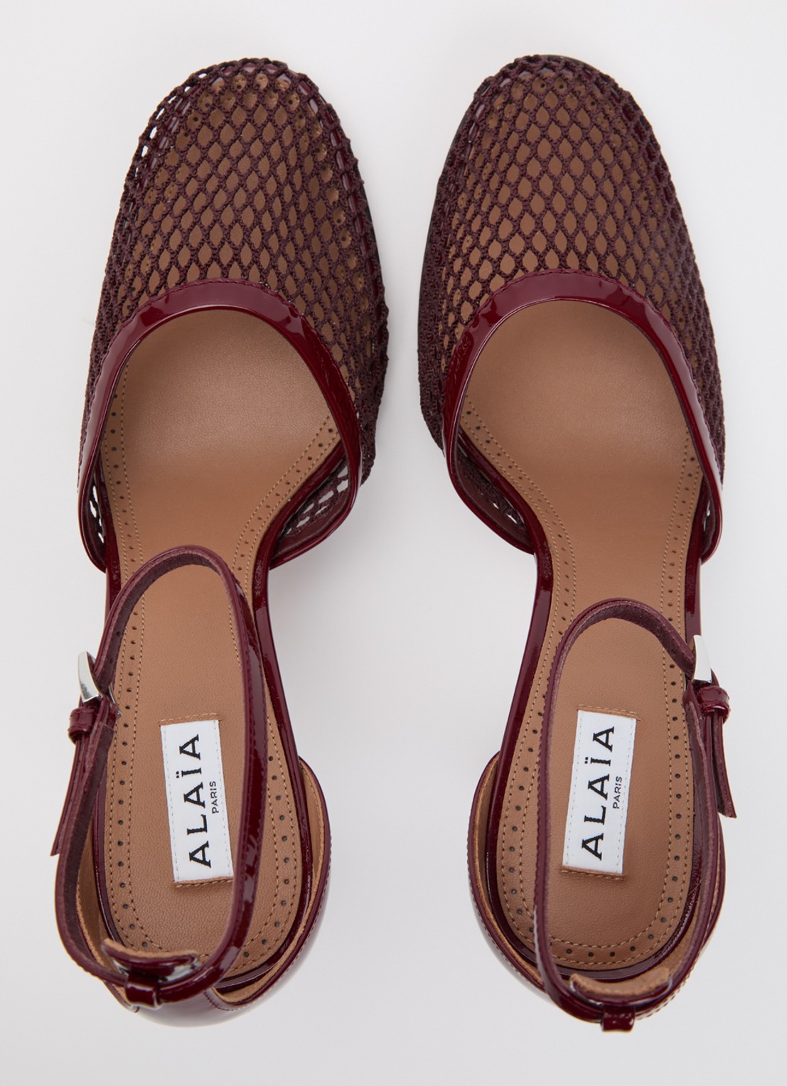 Alaïa Pump van mesh met kalfsleren details - detail 3 bordeauxrood