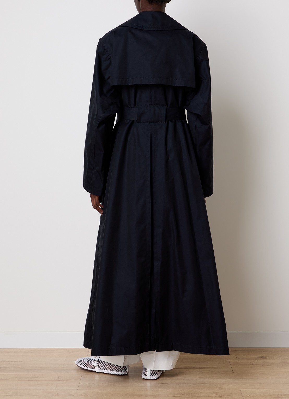 Alaïa Trenchcoat met strikceintuur - achterkant donkerblauw
