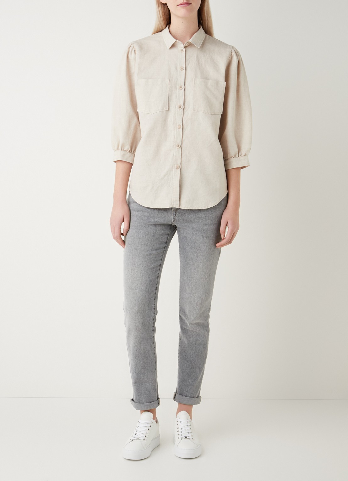 alchemist Dany blouse in linnenblend met borstzakken - voorkant 3 beige