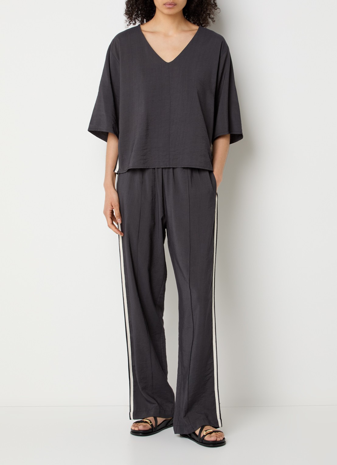 alchemist Lou high waist loose fit broek met borduring - voorkant 4 antraciet