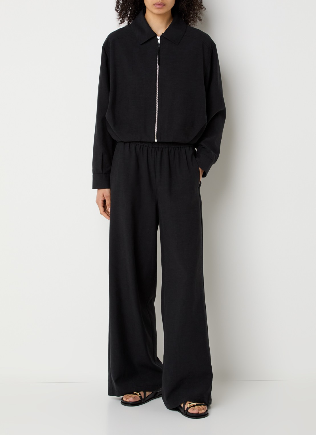 alchemist Luki cropped jack in linnenblend met steekzakken - voorkant 2 zwart