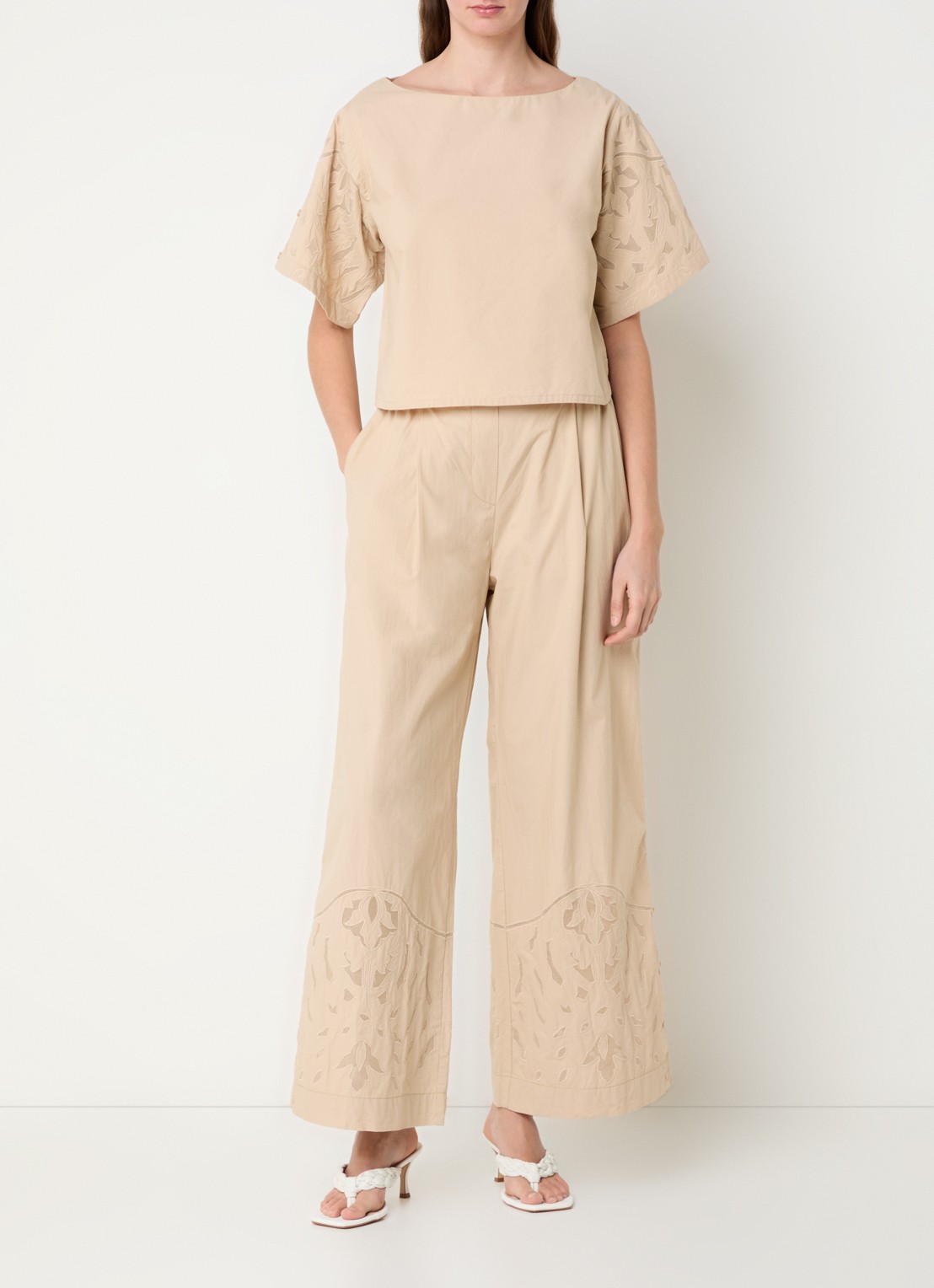 alchemist Moonflower high waist loose fit pantalon met broderie - voorkant 3 beige