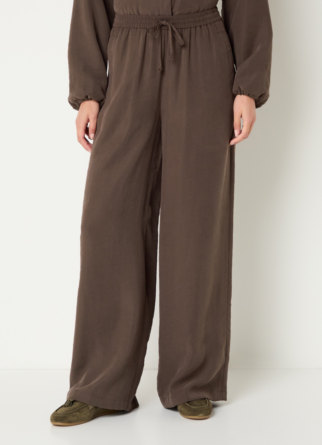 alchemist Sammy high waist wide fit broek met steekzakken - detail 4 chocoladebruin