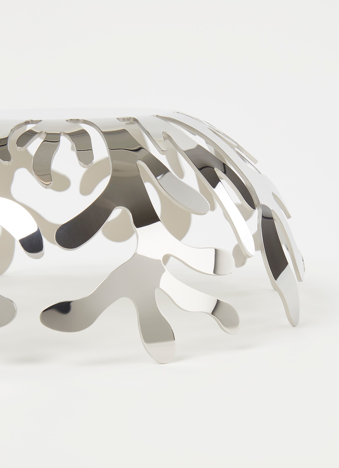 Alessi Mediterraneo fruitschaal 21 cm - detail zilver