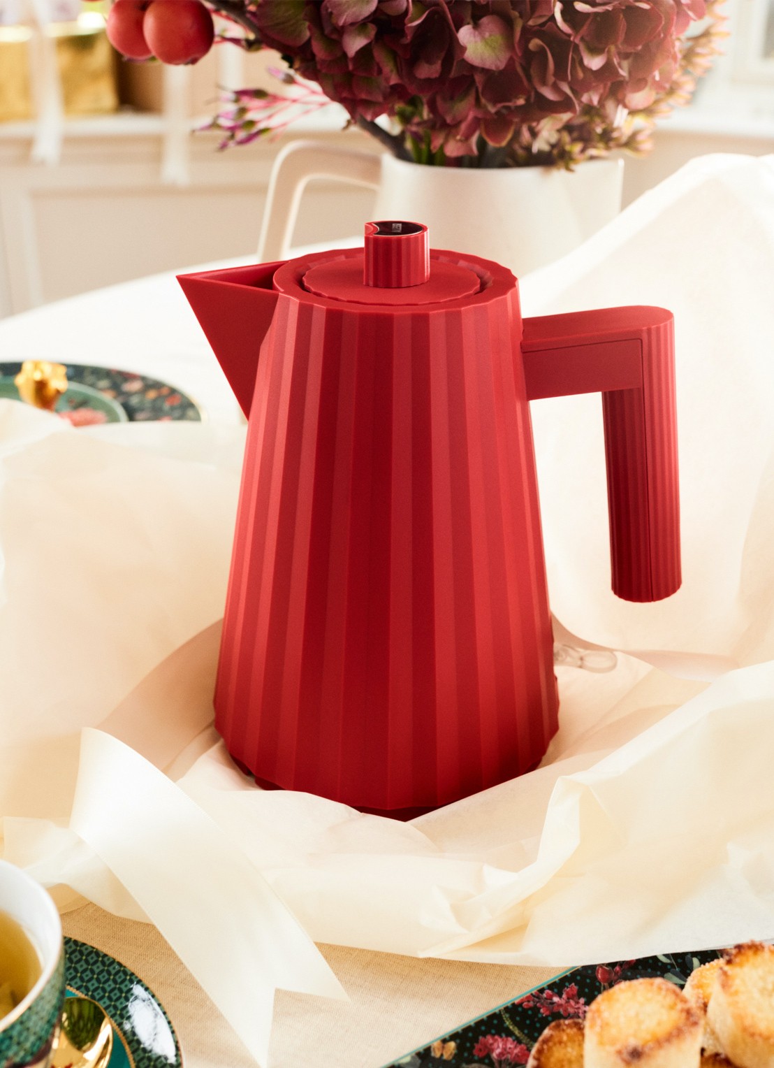Alessi Plissé waterkoker 1 liter - detail 4 steenrood