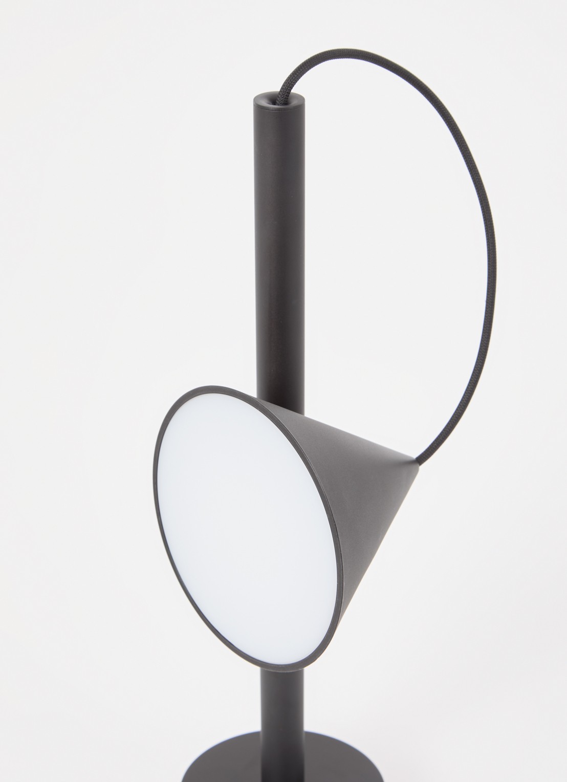 Alessi Tsumiki tafellamp 16,4 x 11 x 33,7 cm - detail zwart