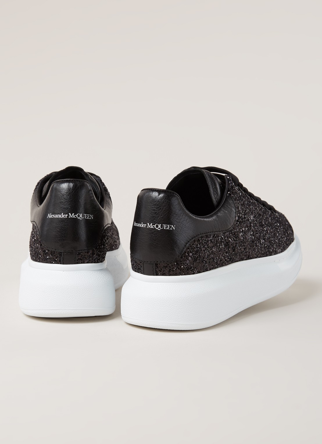 Alexander McQueen Oversized sneaker van kalfsleer met glitter  - detail 3 zwart